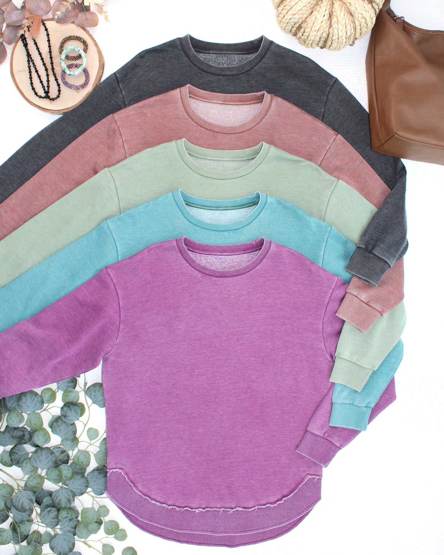 IN STOCK Vintage Wash Pullover - Black