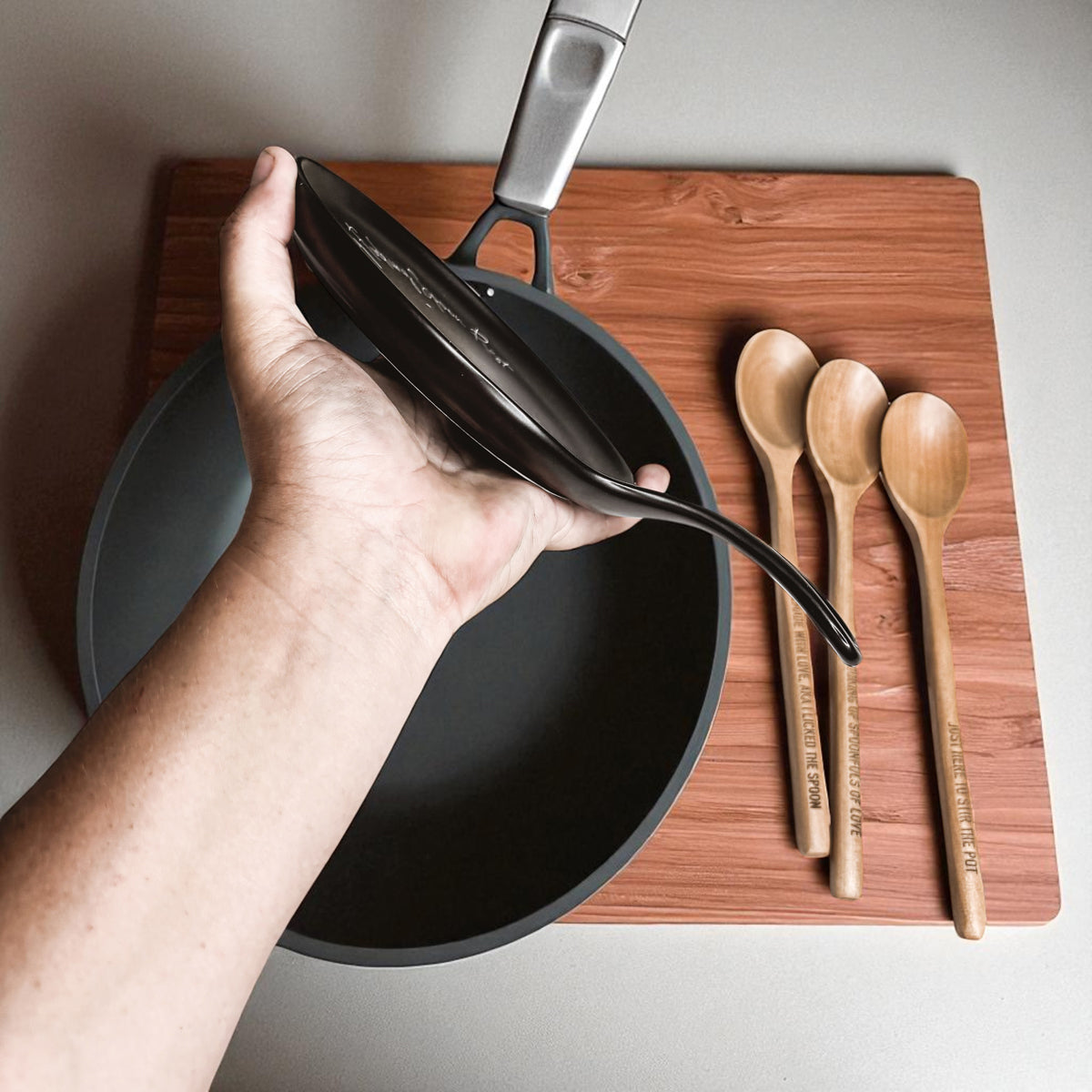 Cheeky ceramic spoon rest - kitchen gift for her or him
New kitchen essentials
First home baker gift
Kitchen blessing bundle
Sweet home accessories