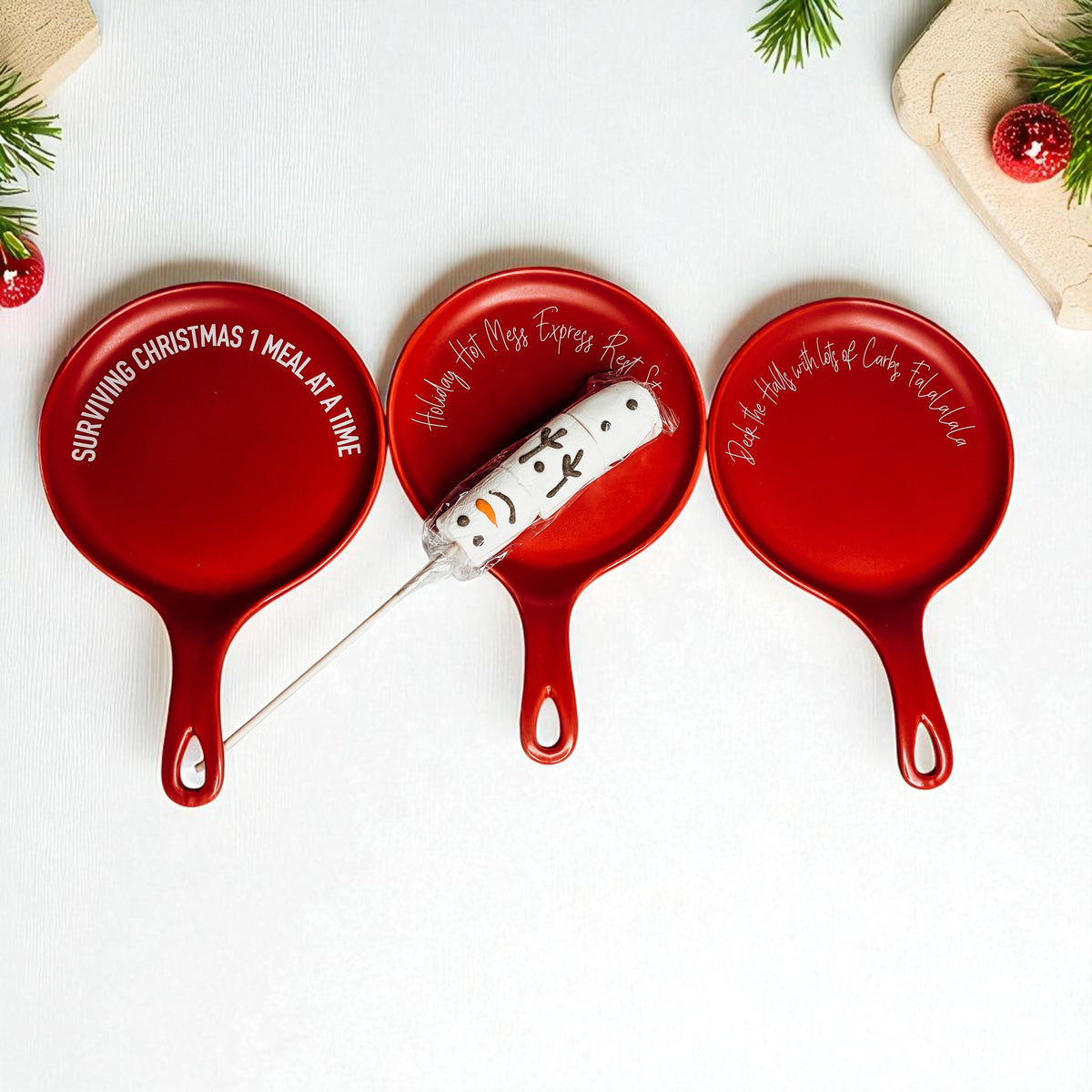 Red Christmas spoon rest for holiday kitchen decor and gifting
Holiday red ceramic spoon rest - festive Christmas kitchen accessory
Christmas kitchen gift idea - red spoon holder for holiday cooking