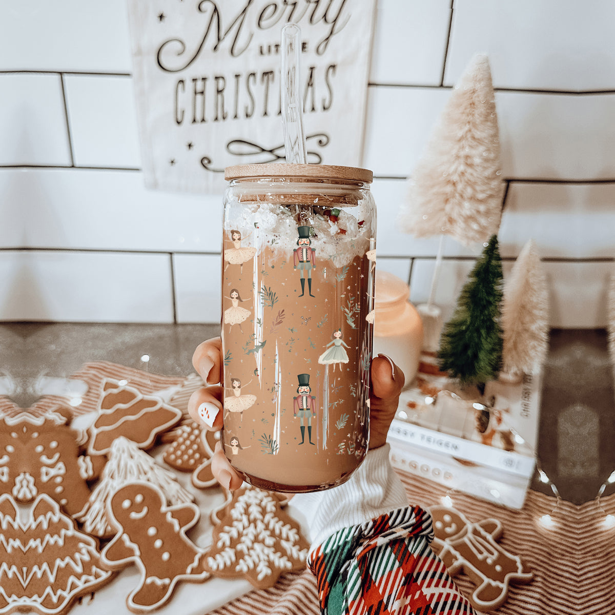 Pastel holiday drinkware - Nutcracker ballet inspired Christmas tumbler
Nutcracker soldiers and ballerinas tumbler - pastel Christmas kitchen gift