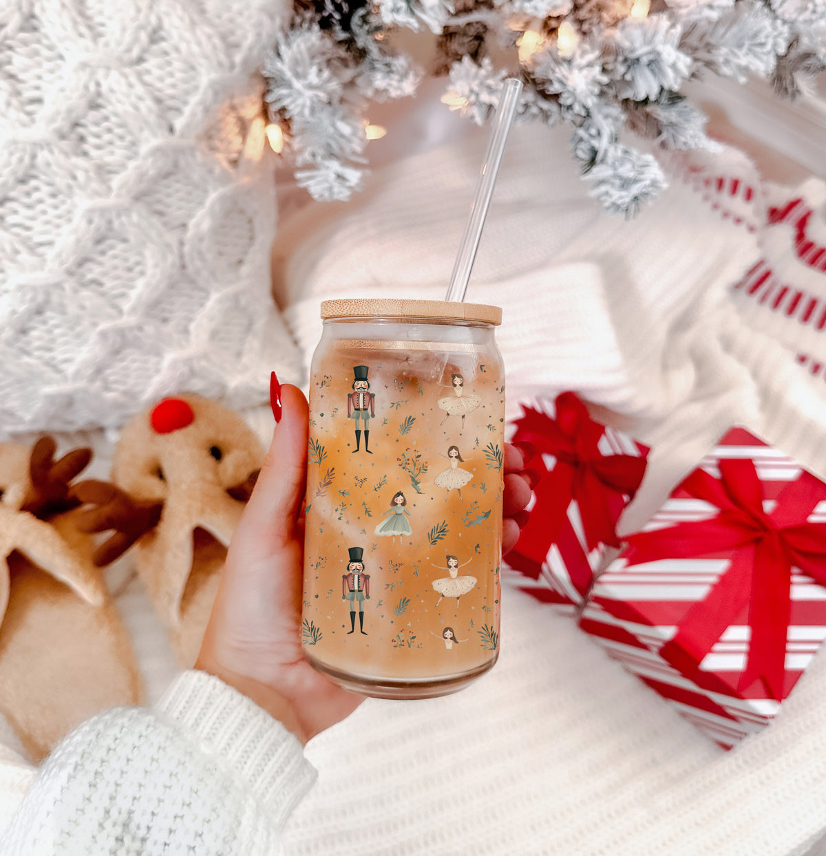 Christmas gifts for women glass tumbler 17oz - Nutcracker ballerina pastel holiday drinkware bamboo lid glass straw
Holiday coffee bar decor – pastel Nutcracker soldiers and ballerina glass cup for Christmas