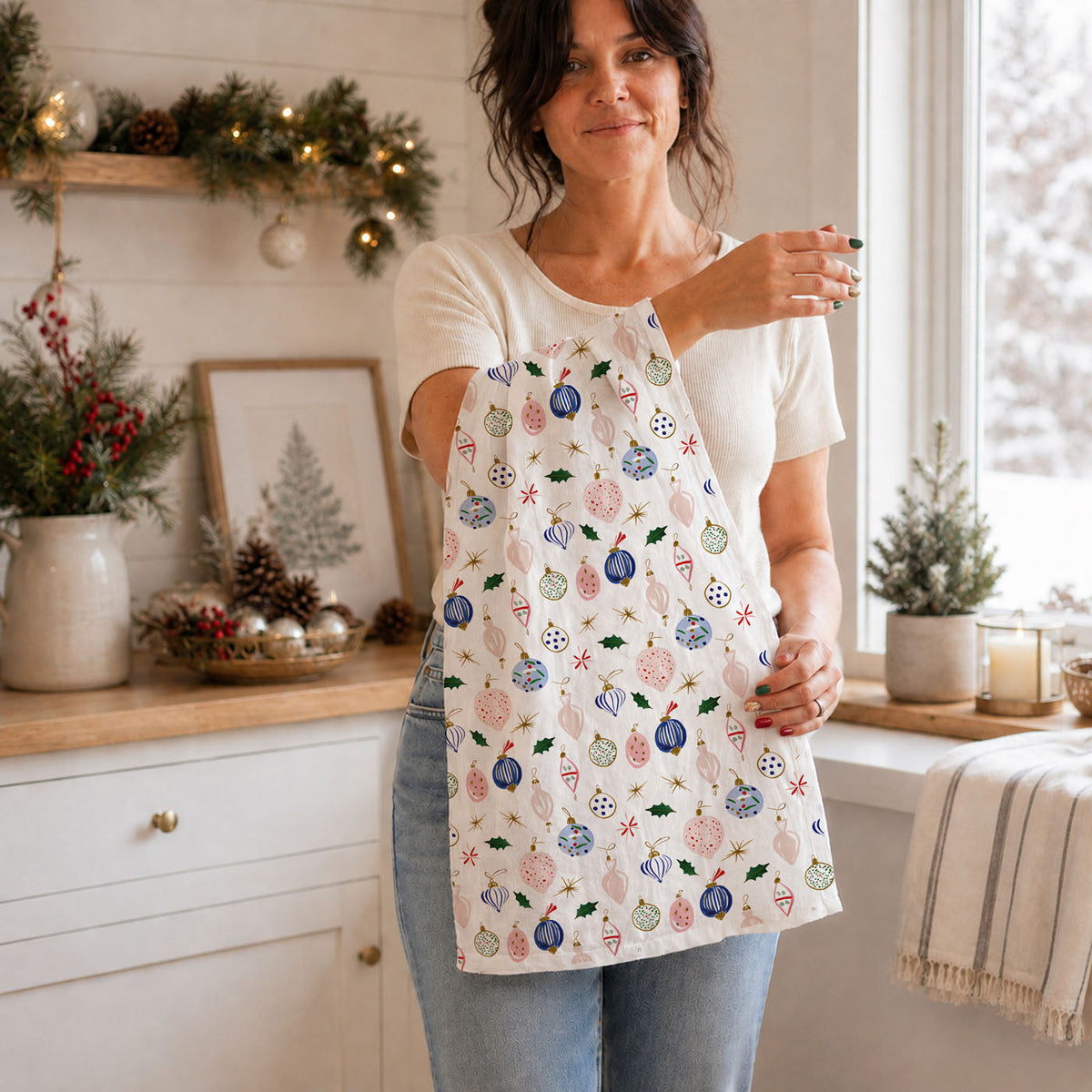 Christmas ornament print kitchen towel
festive holiday dish towel for home decor
cute Christmas towel with ornaments
winter holiday kitchen linen with ornaments
colorful Christmas tea towel for gifting
Christmas home decor kitchen towel
ornamental holiday towel for