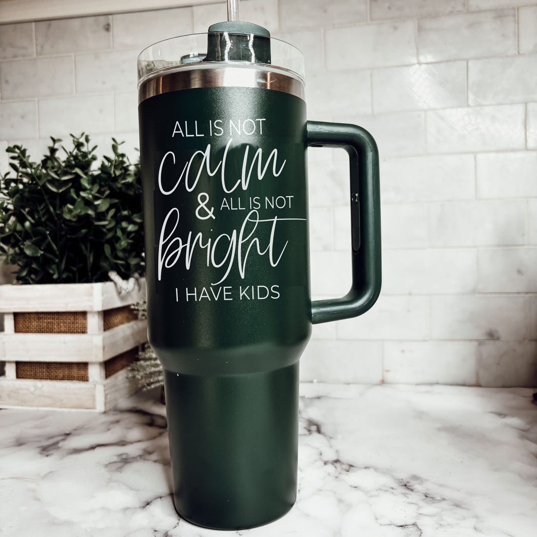 Green 40oz tumbler
Hunter green 40oz
Green tumbler with handle