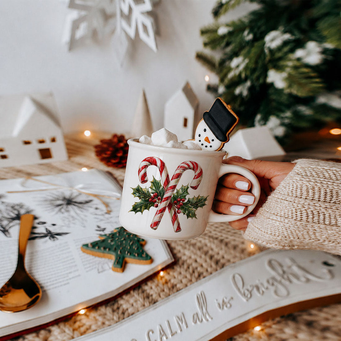 Christmas mug with holiday botanical details
Candy cane mug for hot cocoa station
Candy cane mug for Christmas coffee station
Holiday mug with cozy festive vibe
Candy cane Christmas mug for warm winter beverages
Cute candy cane mug for Christmas shelf decor
Christmas mug with holly leaves and candy cane art
Candy cane mug for gift shop display
Holiday mug for boutique Christmas collection
Candy cane mug for festive merchandising
Christmas mug for holiday retail display