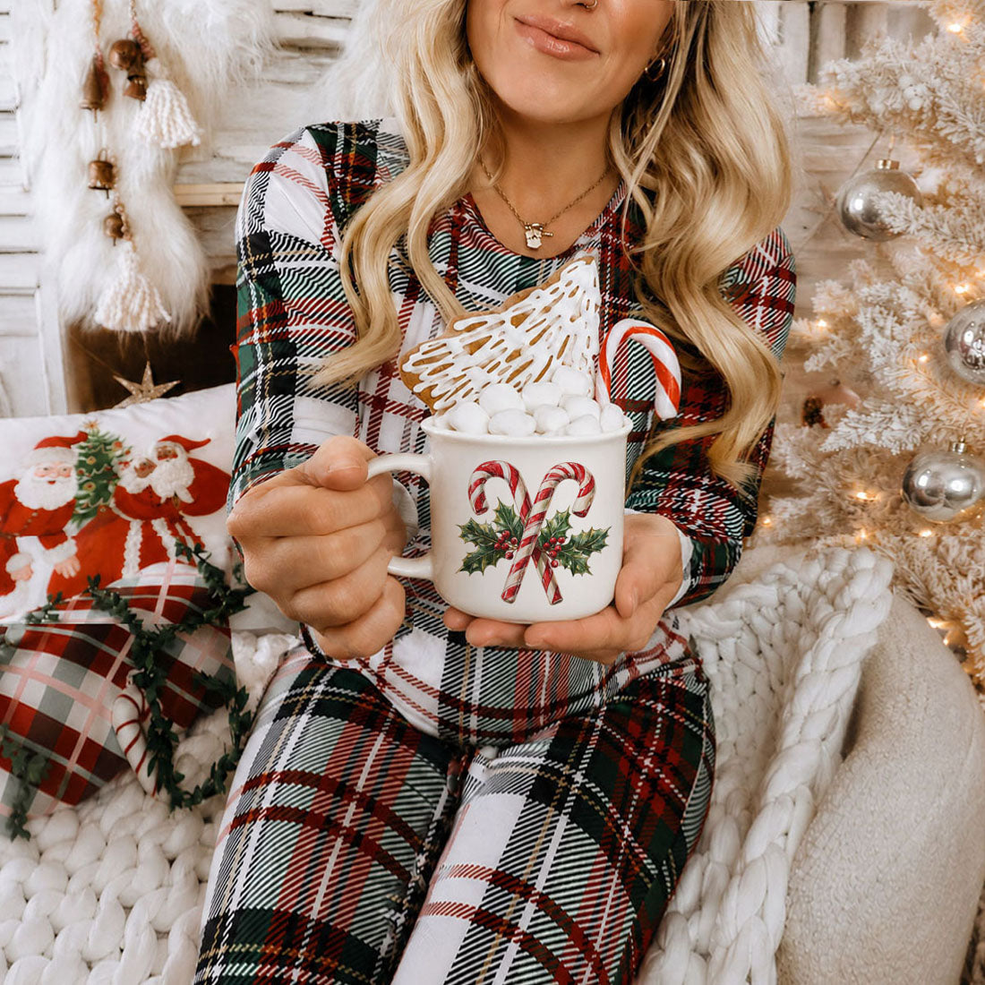 Christmas mug with traditional candy cane holiday art
Candy cane mug for boutique home decor shops
Holiday mug for festive product photography and gifting
Candy cane mug with cozy Christmas aesthetic
Christmas mug for classic candy cane lovers
Candy cane mug with detailed holiday greenery
Festive holiday mug with crossed candy canes and holly