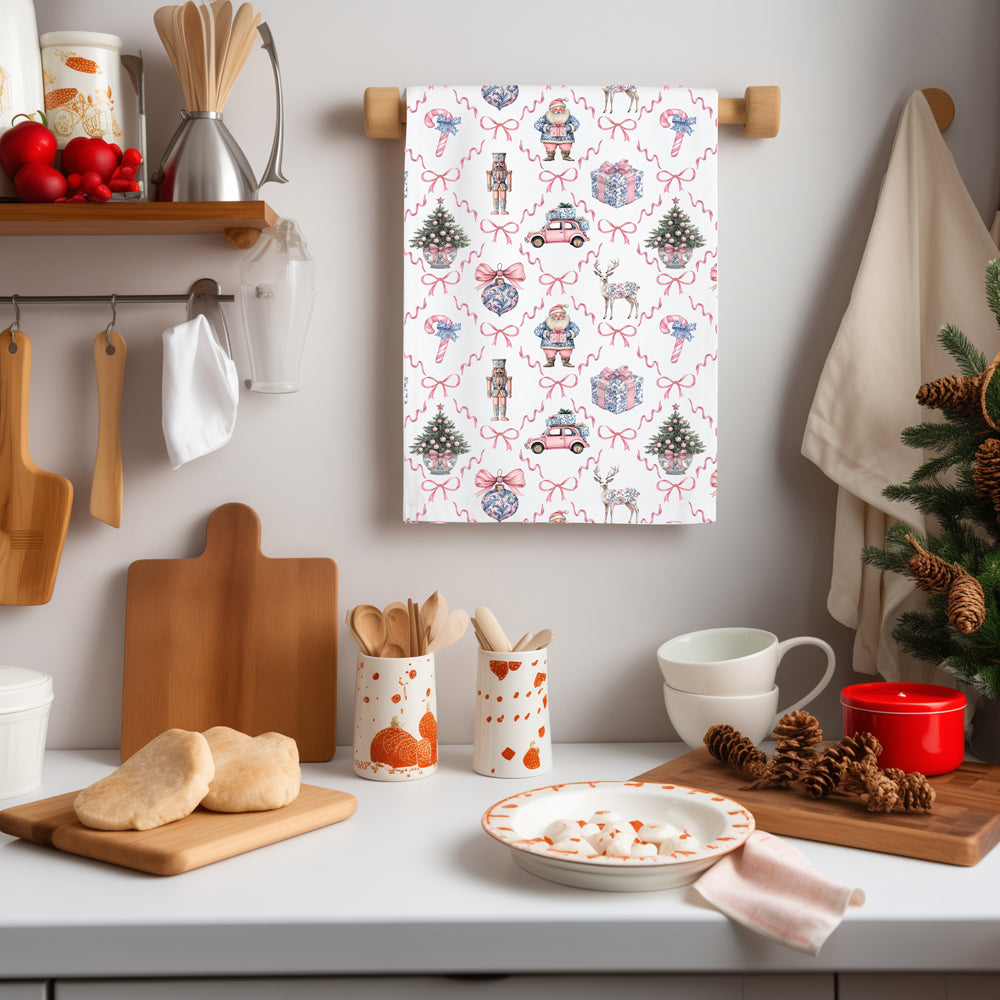 Handpicked holiday kitchen accessories
Quality Christmas kitchen linens
Artisan holiday kitchen towels