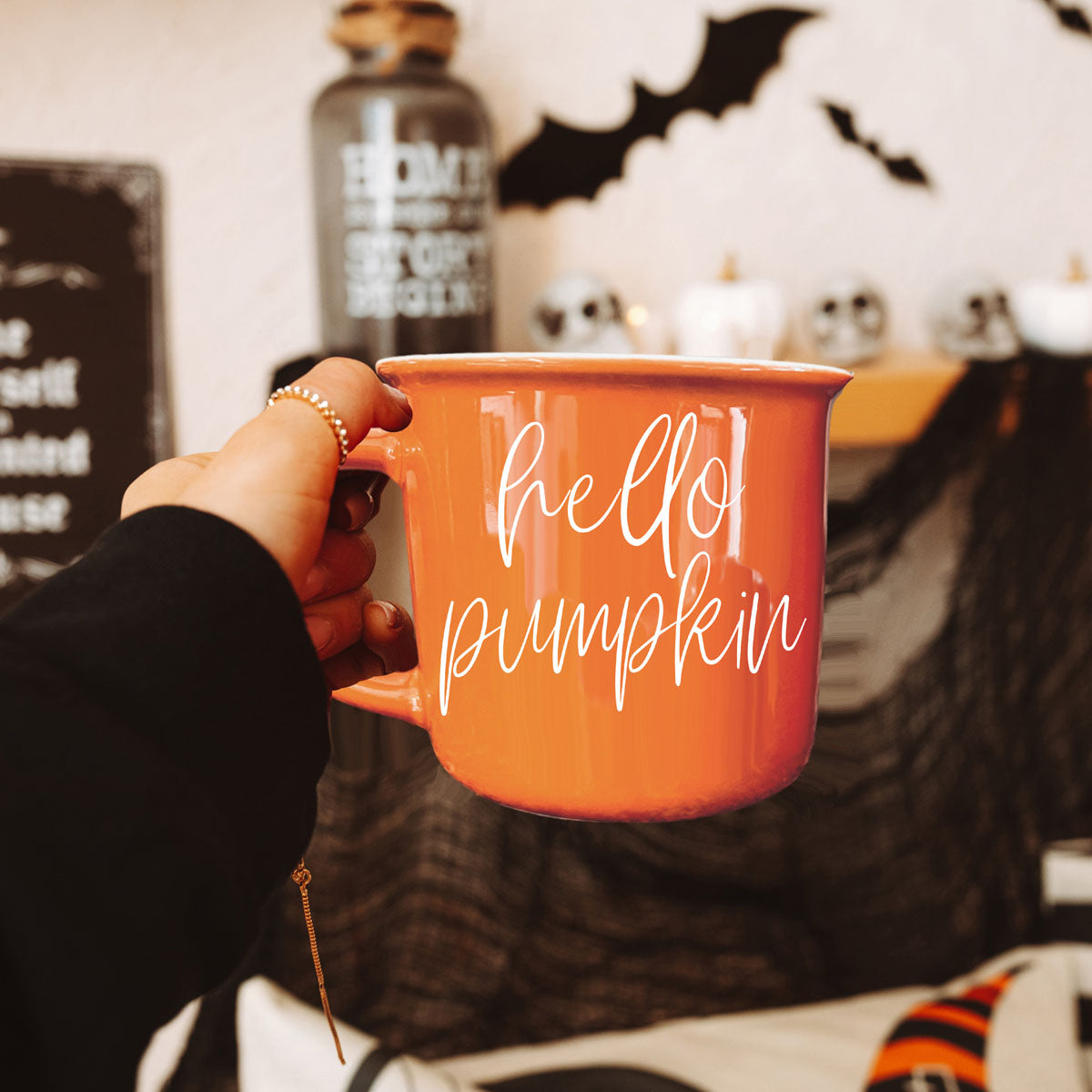 hello pumpkin autumn mug with neutral outfit
pumpkin spice latte mug with hello pumpkin text
cute orange fall mug for pumpkin lovers