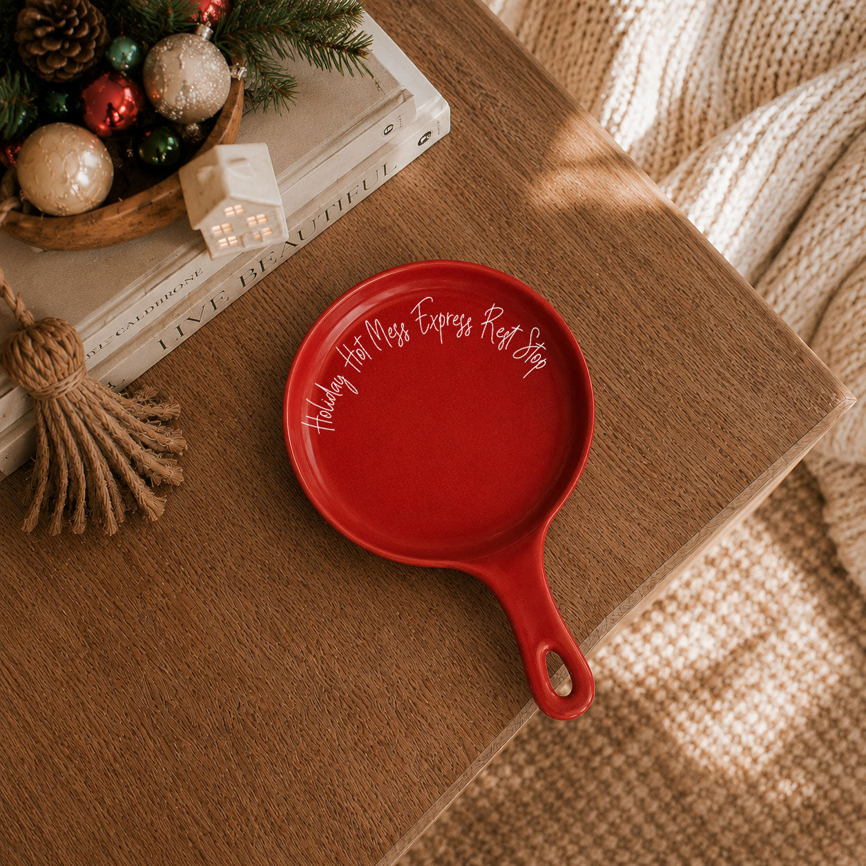 Holiday cooking accessory – red spoon rest with funny design
Red ceramic spoon rest – Christmas gift for home chefs
Christmas kitchen accessory – festive red spoon rest for holiday cooking
Holiday prep center
Christmas cooking corner