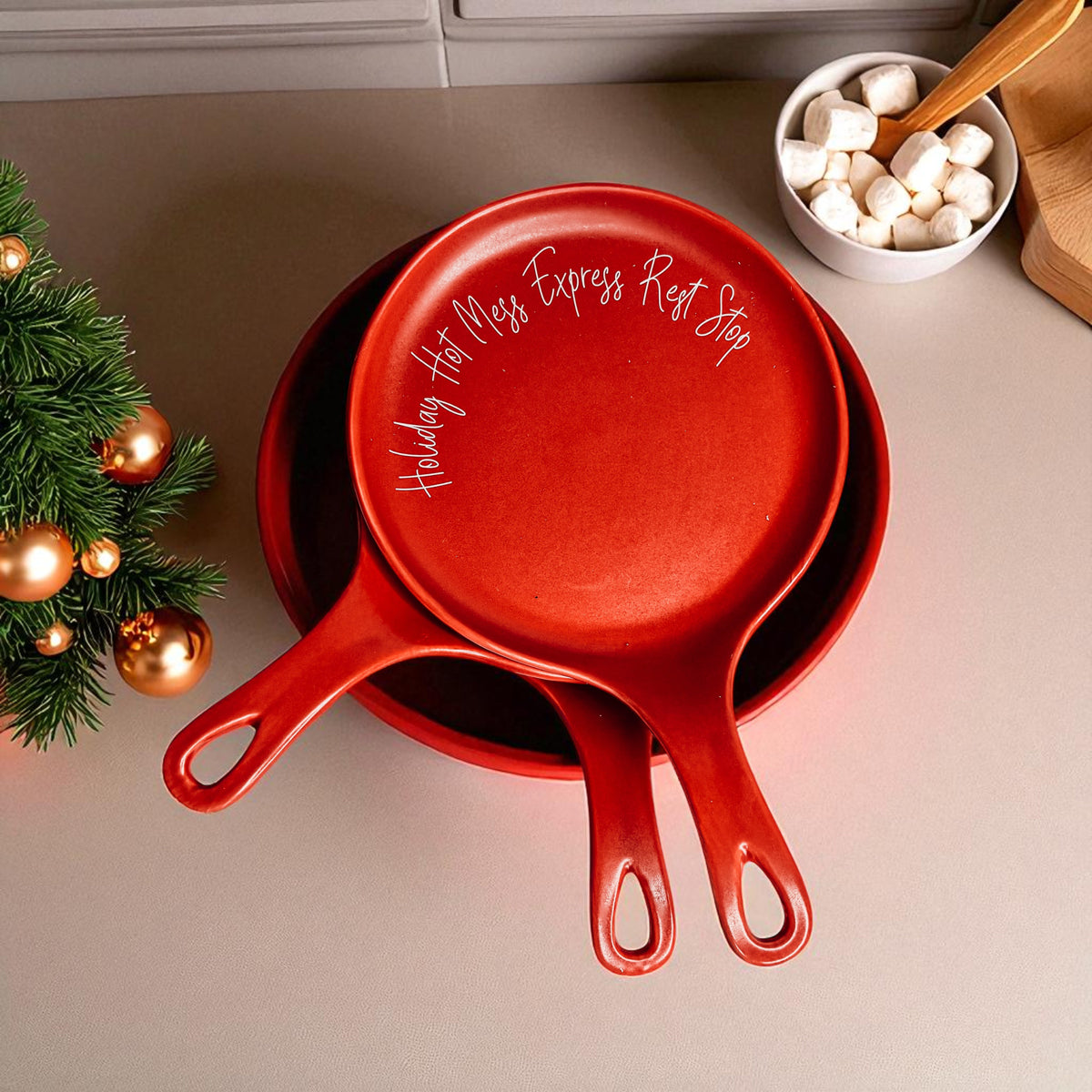 Red Christmas spoon rest - Holiday kitchen decor accessories - Festive cooking utensil holder gift
Christmas host bundle
Holiday family gift
Christmas kitchen set
Holiday host gift set
Christmas party decor