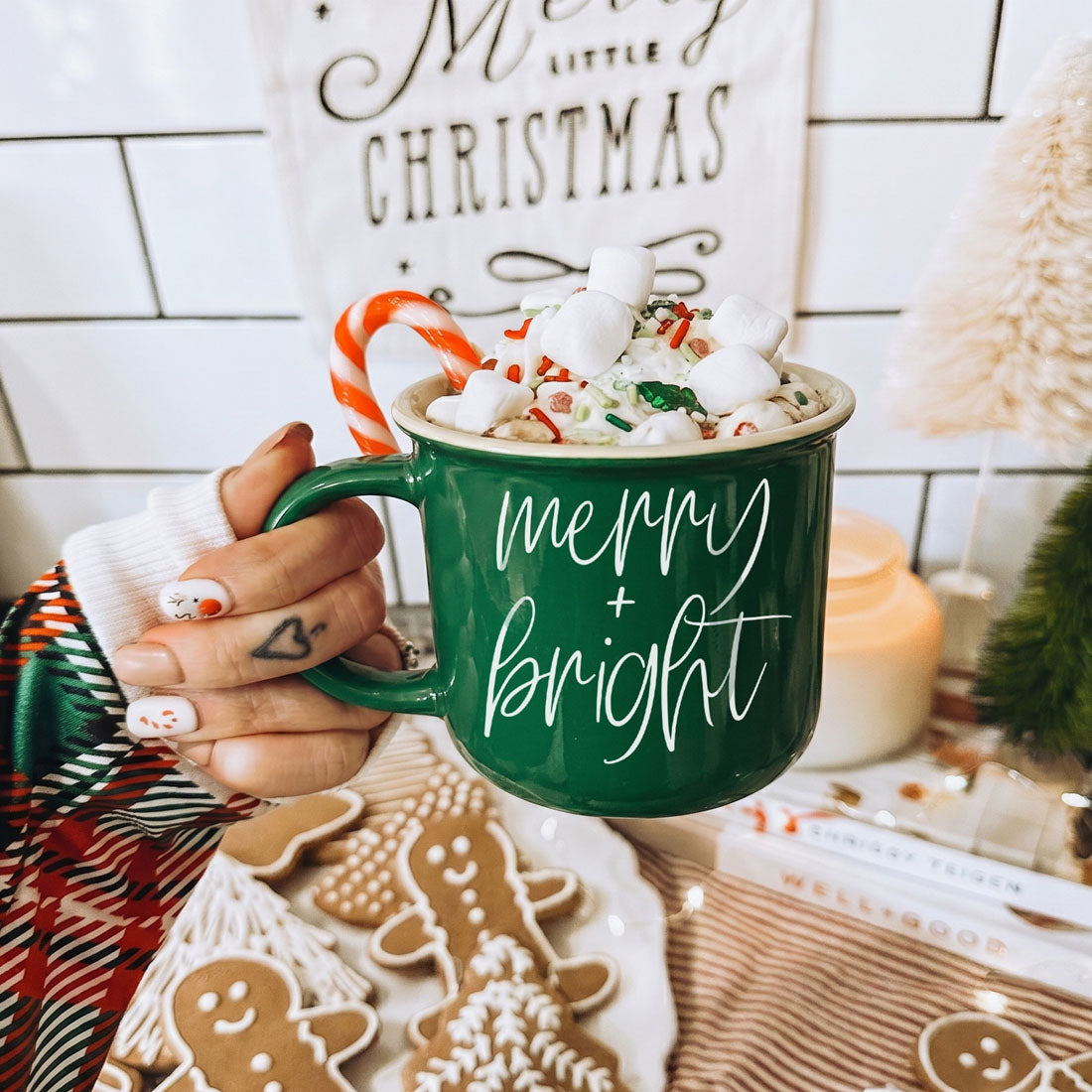 Holiday drinkware for Christmas coffee bar
Christmas kitchen mug with festive phrase
Red and green Christmas mugs for holiday decor
Ceramic mug for Christmas coffee station
Merry + Bright mug for Christmas kitchen styling 