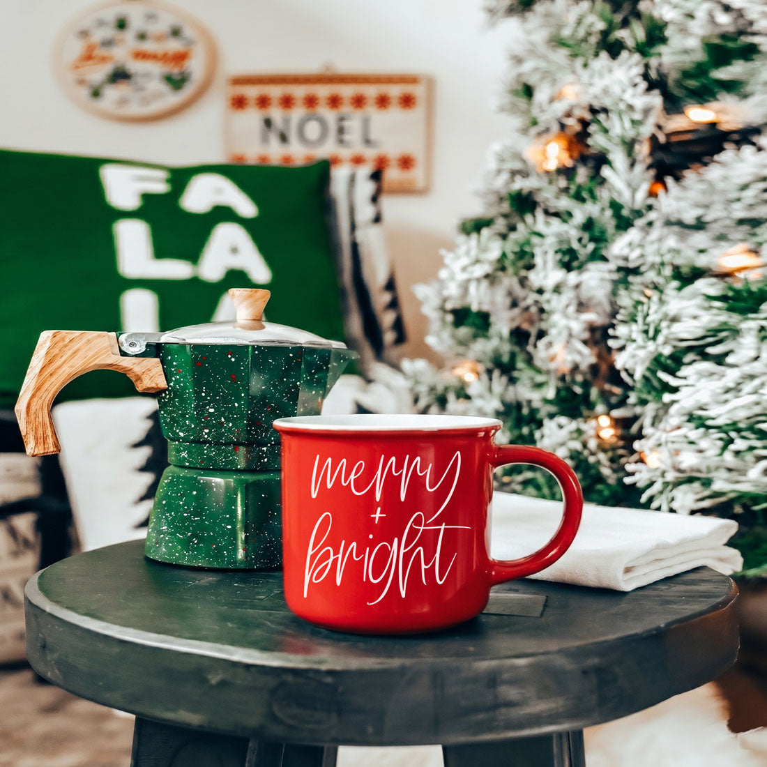 Holiday mug for cozy Christmas mornings
Winter mug with festive Merry and Bright saying
Ceramic coffee cup for Christmas season
Christmas mug for holiday decorating
Festive coffee mug for Christmas photos
Christmas mug for product photography
Merry + Bright holiday mug for kitchen decor
Christmas mug for farmhouse holiday decor