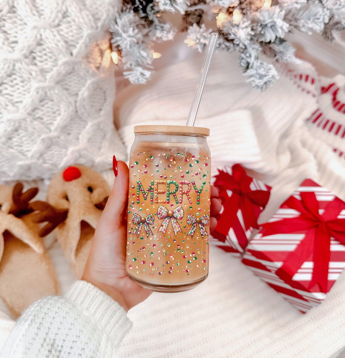 Girly Christmas glass cup 17oz - Sparkly Merry sequin glitter holiday tumbler bamboo lid glass straw - Coquette bow gift
Christmas bow aesthetic drinkware glass tumbler 17oz - Merry sequin glitter bamboo lid - Holiday coquette coffee cup