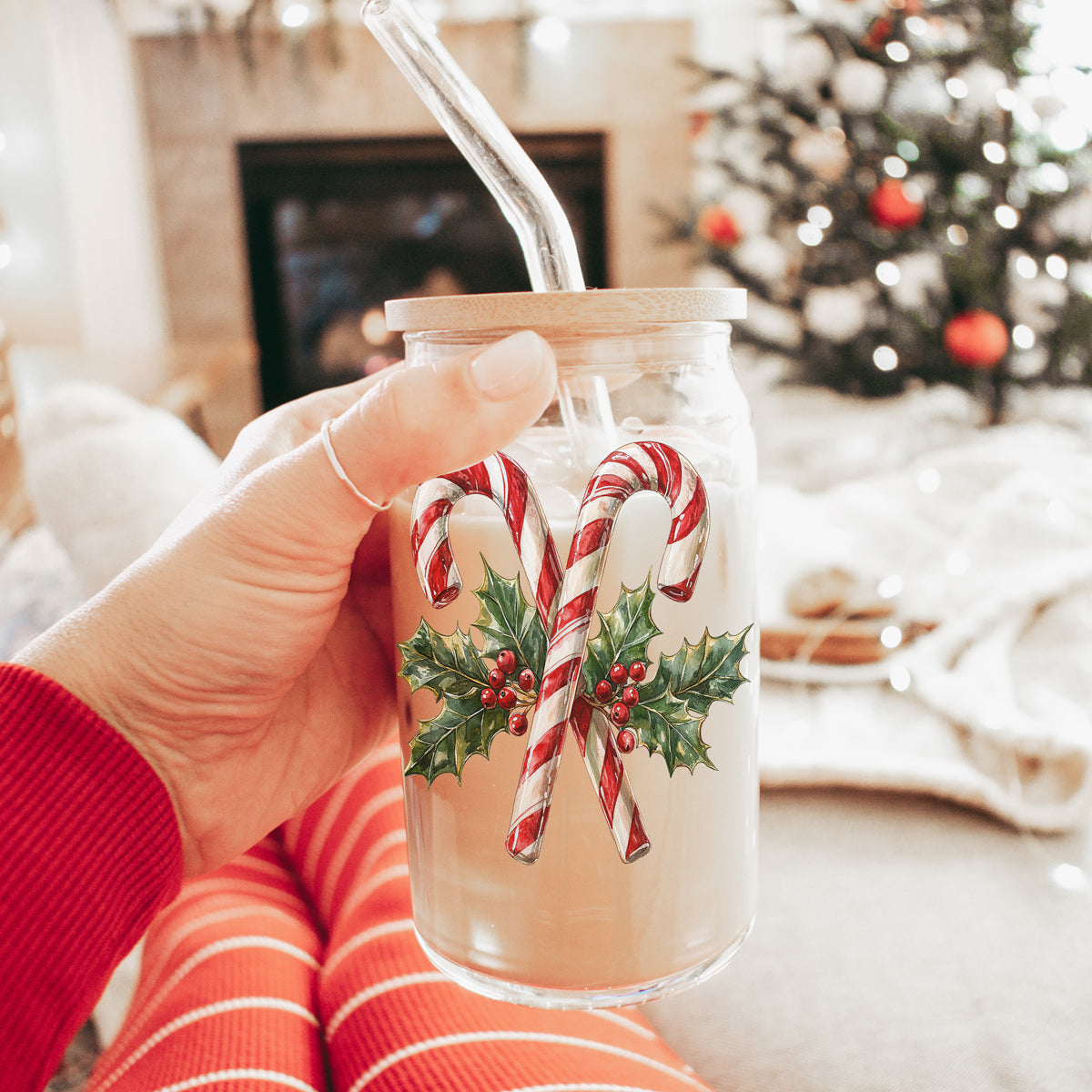 Reusable Christmas glass cup - candy cane and holly bamboo lid tumbler
Holiday glass coffee cup - candy cane tumbler for Christmas decor and gifts