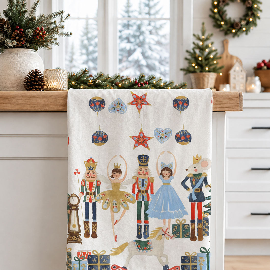 decorative christmas towel for stylish kitchens
holiday hosting decor elegant kitchen towel
timeless christmas gift for home decorator
classic holiday kitchen towel aesthetic decor