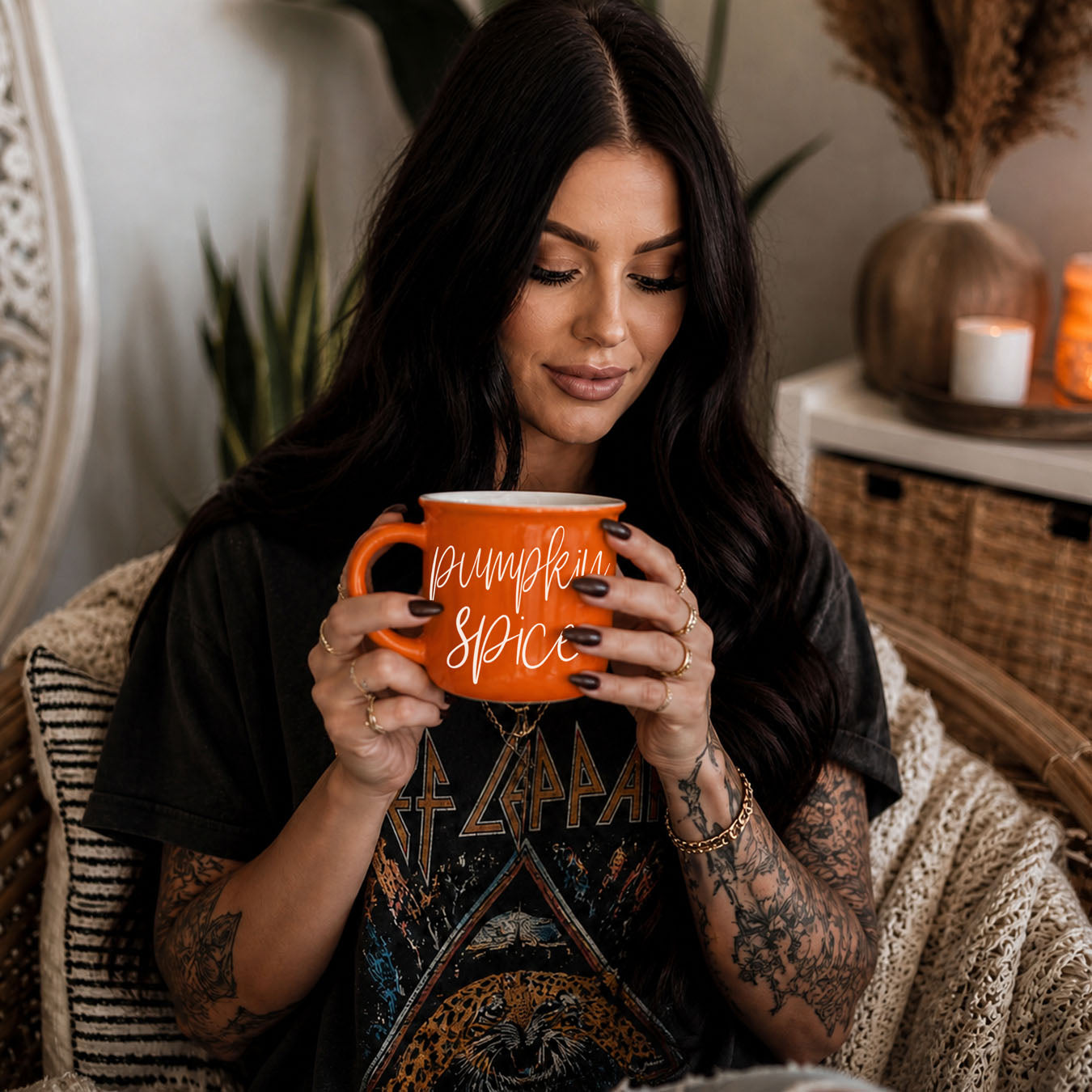 hello pumpkin cup for autumn photo props
hello pumpkin mug with long wavy hair fall aesthetic
girly fall coffee mug with hello pumpkin phrase
hello pumpkin mug for best friend fall gift
