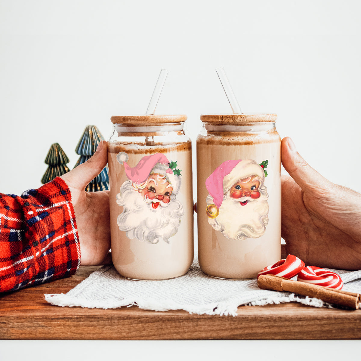Eco-friendly Christmas tumbler - reusable glass cup with retro Santa faces
Holiday iced coffee tumbler - vintage Santa pink hat Christmas glass