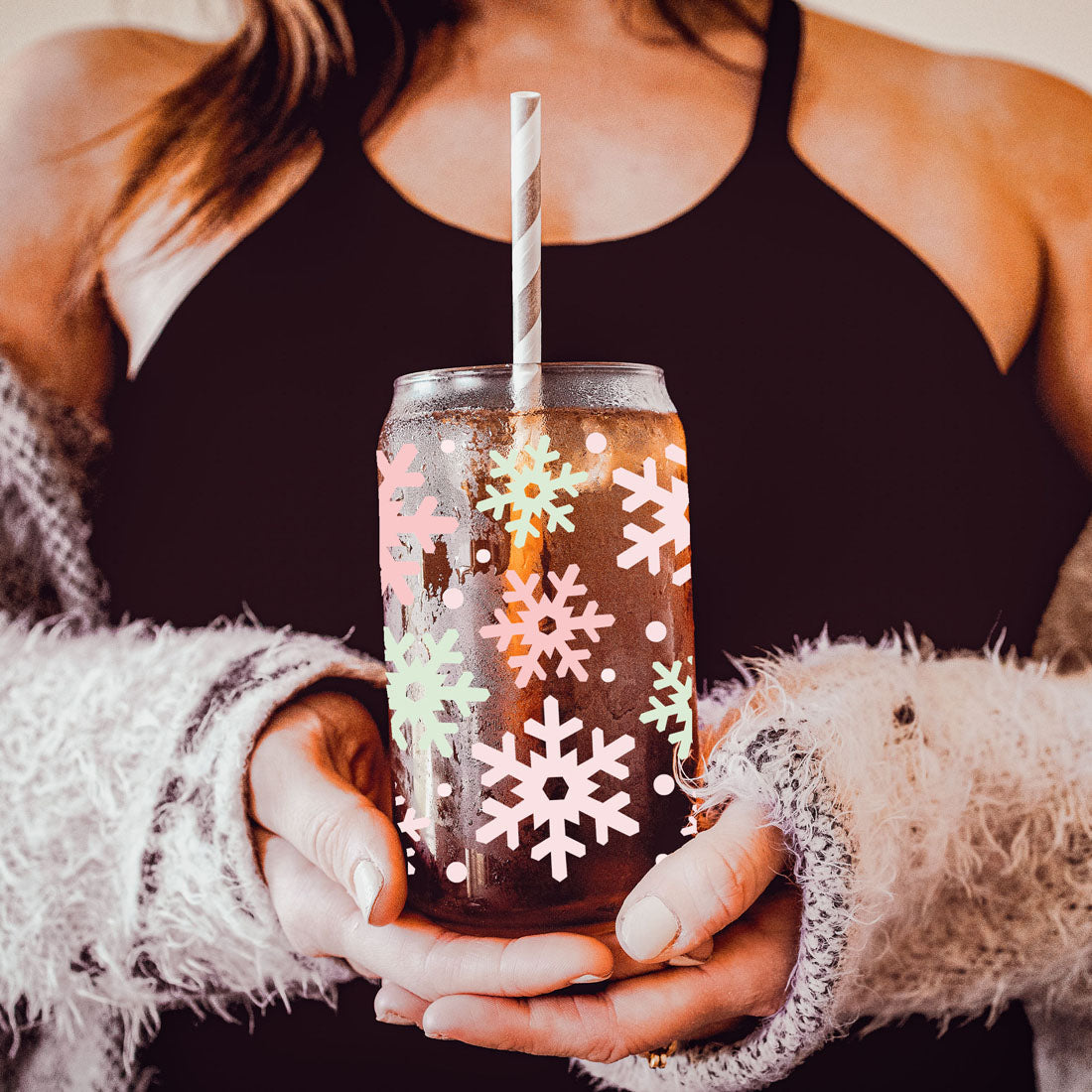 Christmas glass cup with straw
christmas glass cup with lid
Christmas snowflake decorations
snowflake for christmas
christmas snowflake decorations
christmas snowflake pink and green