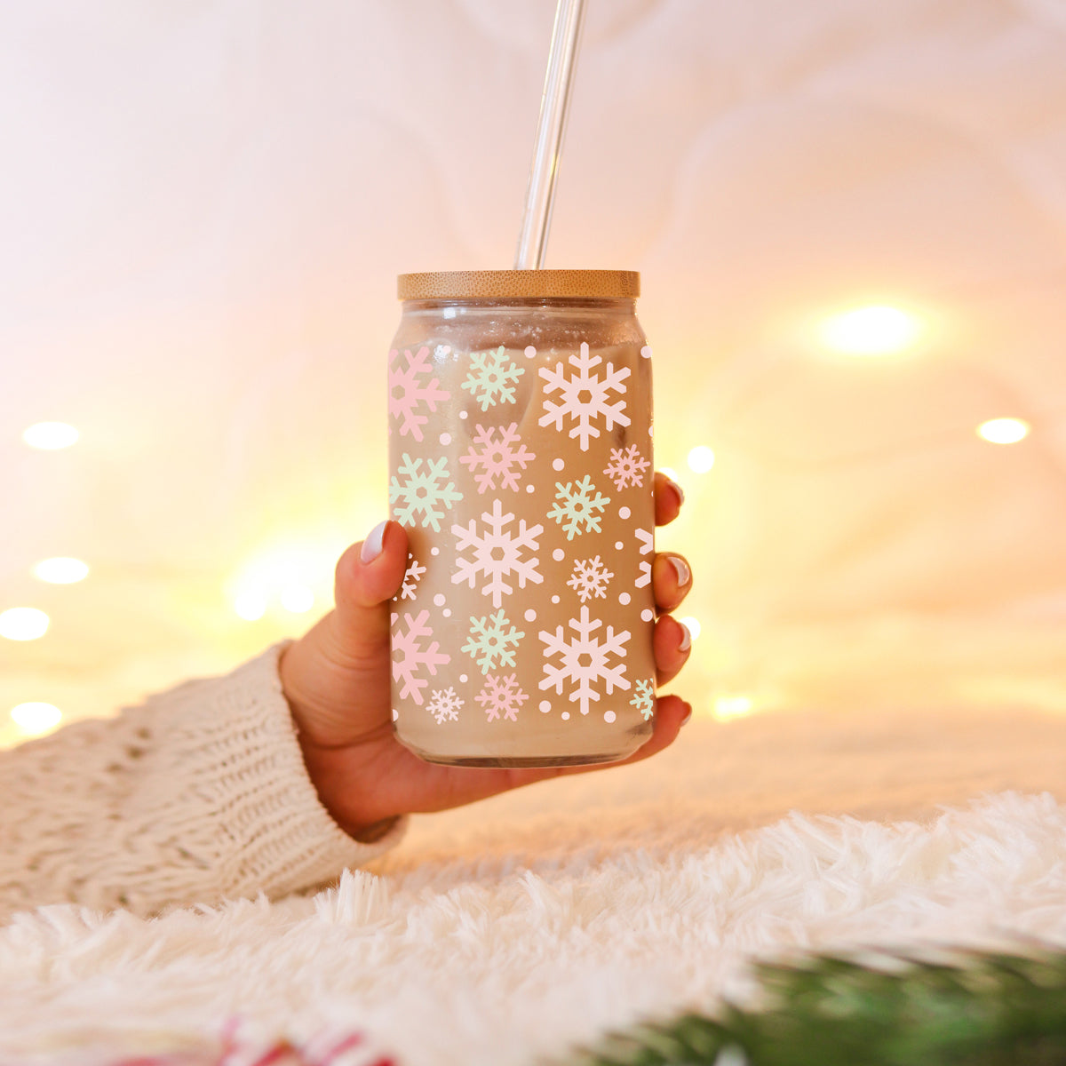 17oz Christmas glass tumbler - Pastel snowflake pink mint holiday coffee cup with bamboo lid straw - Winter festive kitchen gift
Unique Christmas coffee cup – pastel snowflake glass tumbler gift for holiday season