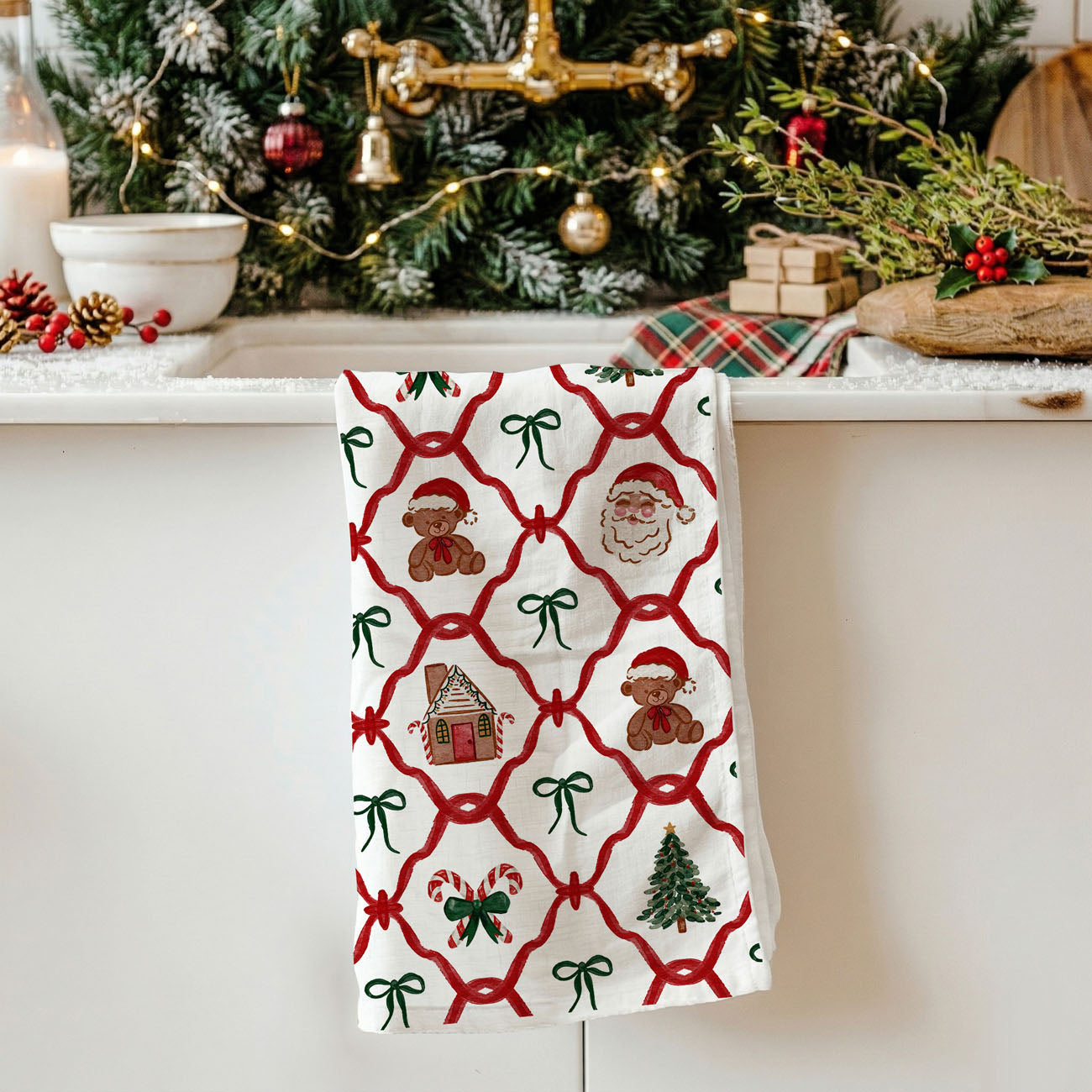 flour sack christmas towel with traditional holiday prints
Retro holiday kitchen decoration
Vintage inspired Christmas kitchen decor
Christmas variety kitchen towel cotton
Vintage holiday kitchen towel design