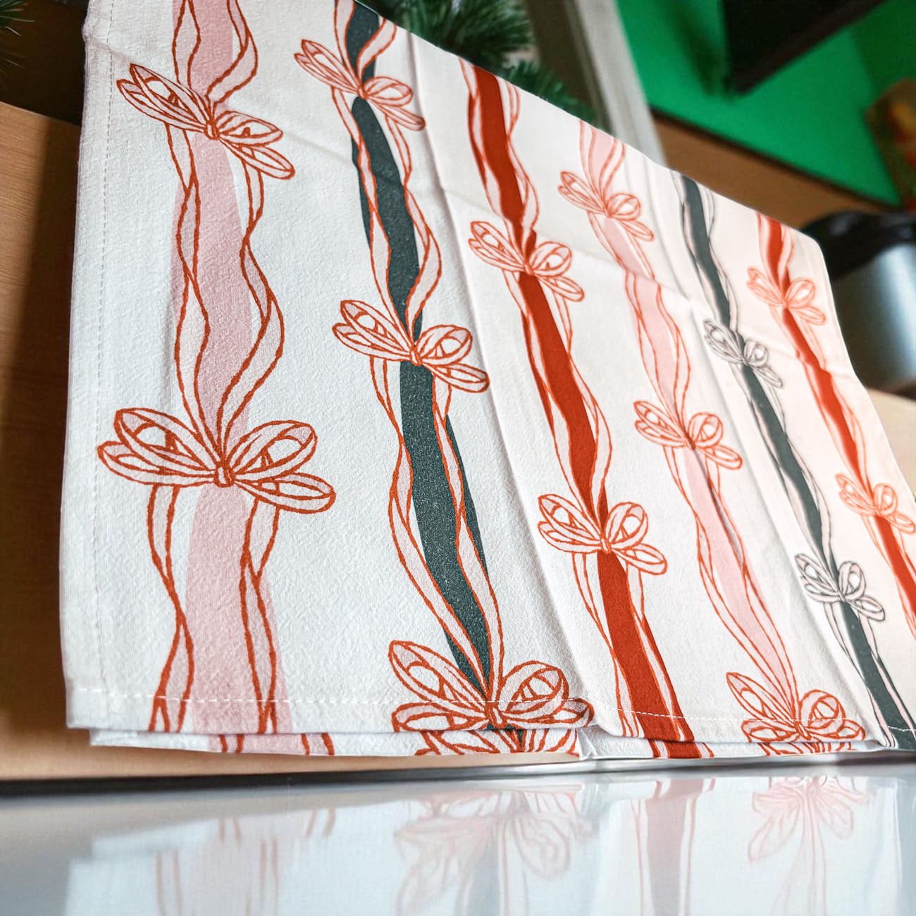 Bow pattern coquette kitchen towel
Coquette holiday kitchen decor bow
Christmas coquette kitchen accessories