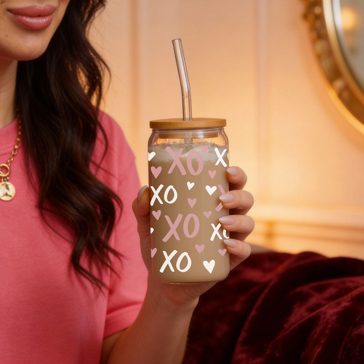 Romantic 20oz glass cups with bamboo lid, pink hearts and XO’s.
Pink XO’s and hearts design on 20oz glass cups with bamboo lid.
20oz glass cups with bamboo lid, pink XO’s and love hearts.