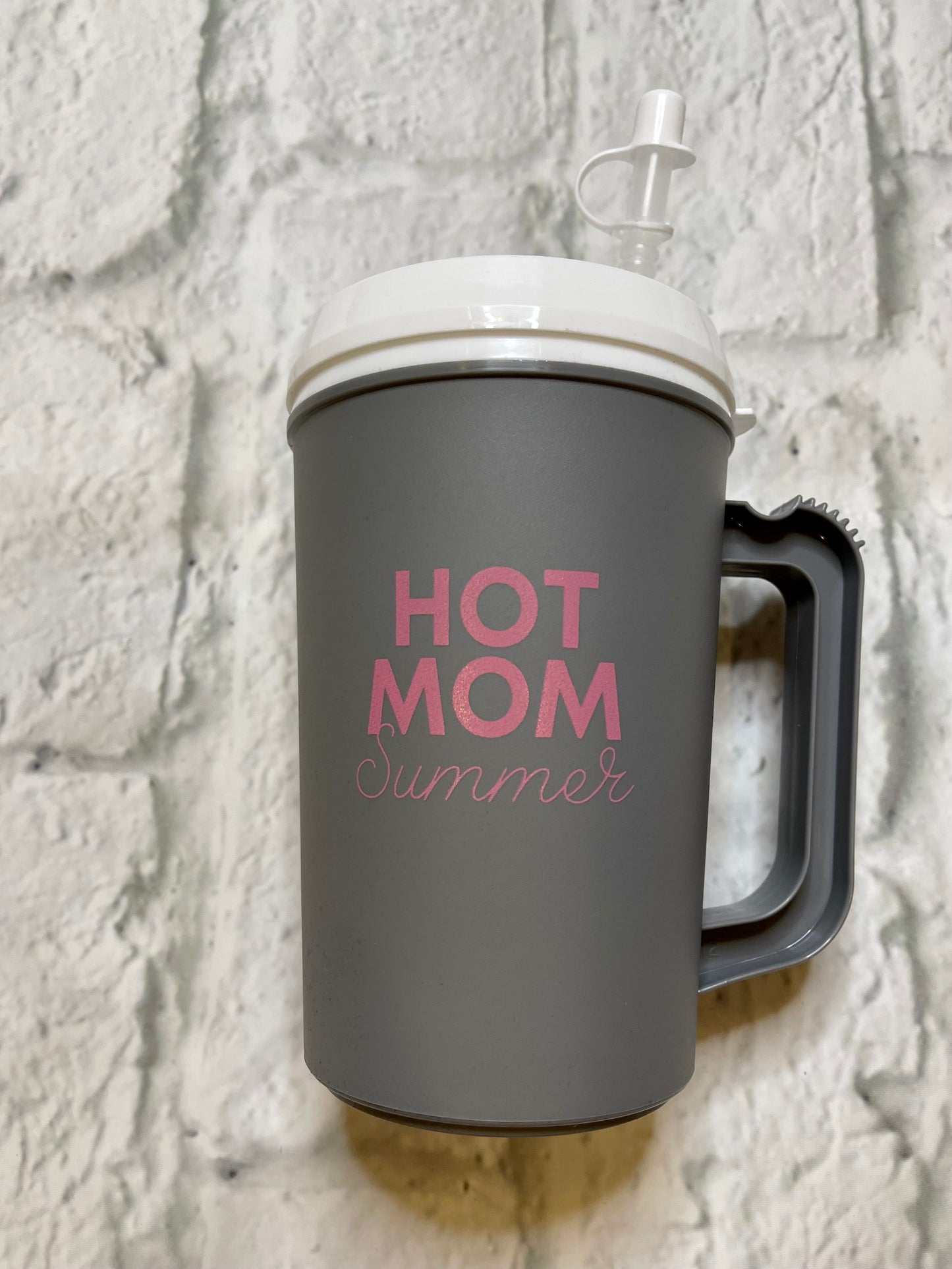 Hot Mom Summer 22oz Mega Mug